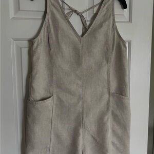 Athleta Linen ladies romper with pockets